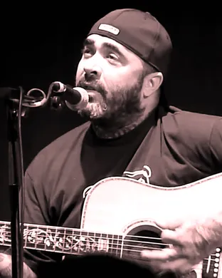 Aaron Lewis Alpine